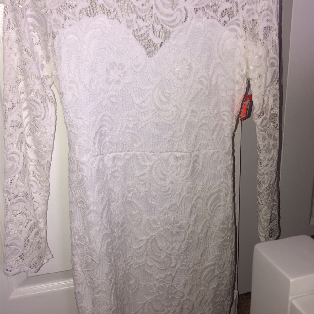 White Long Sleeve Laced Dress